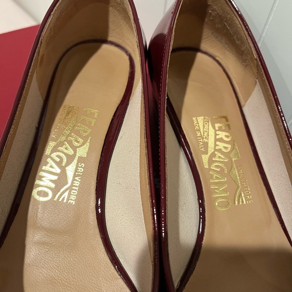 Salvatore Ferragamo Burgundy Patent Leather Heels Claret - Picture 6 of 16